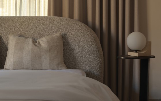 Парный комплект для спальни за 118 400 ₽
