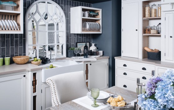 Белая кухня First с островом