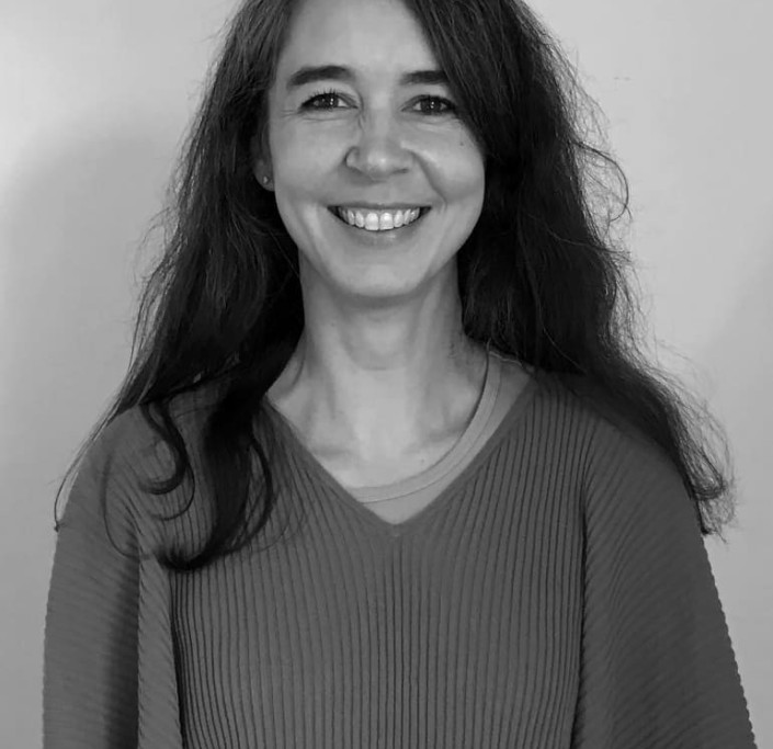 Лора Грезард