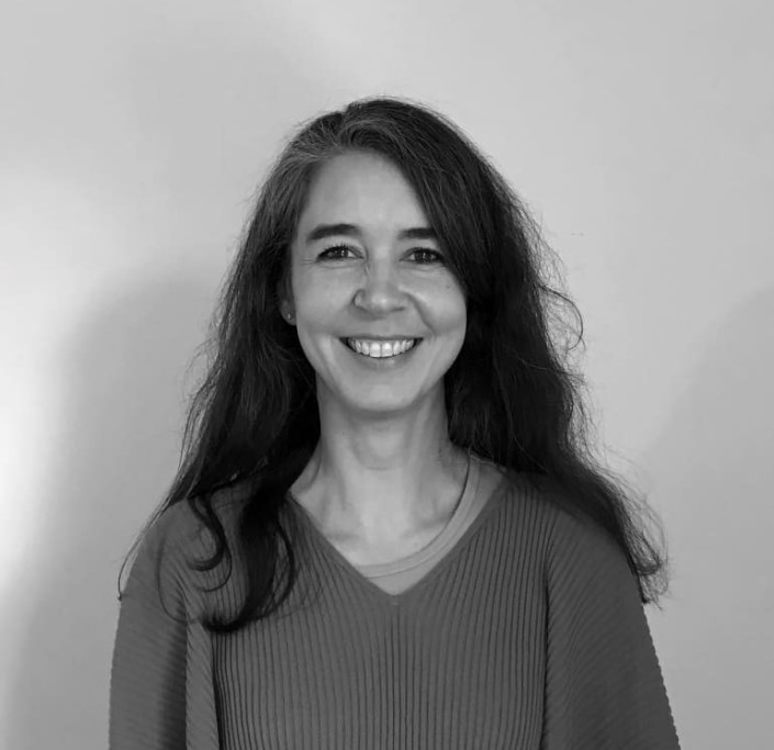 Лора Грезард