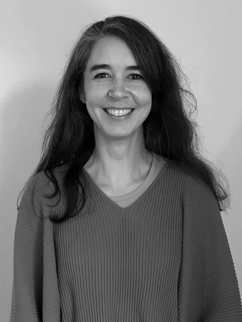 Лора Грезард