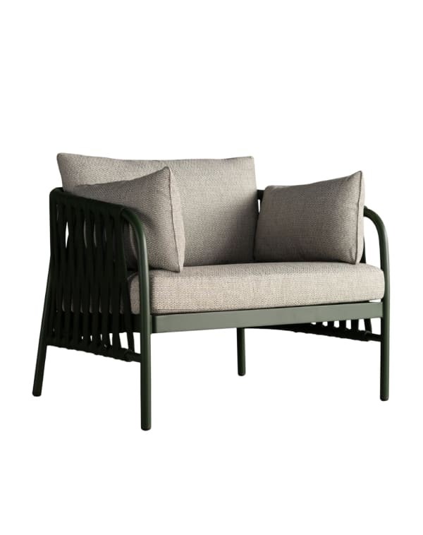 Лора Грезард