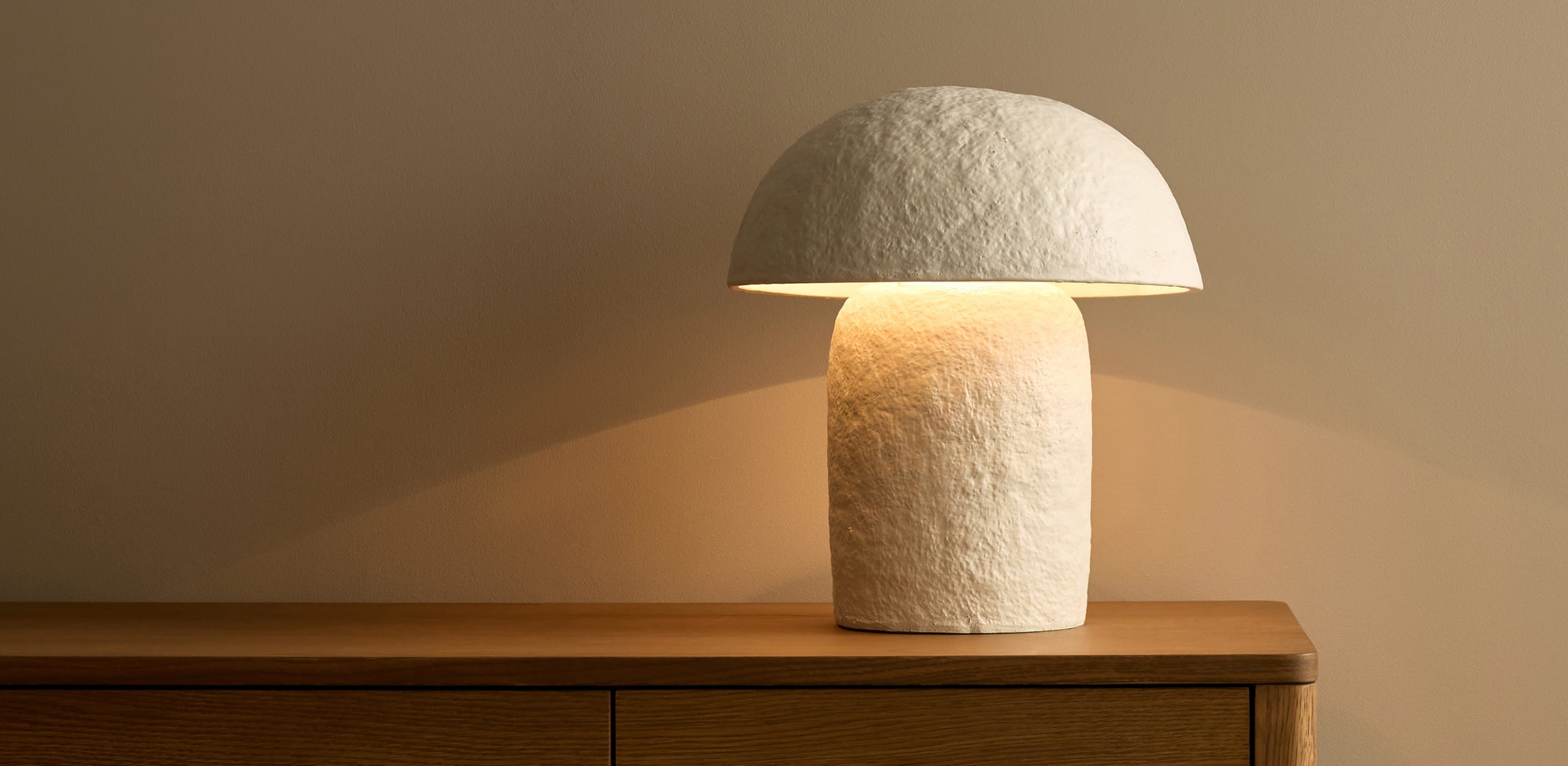 Прикосновение к свету:<br>настольные лампы