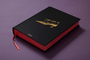 Книга «Обувь. Коллекция Музея при FIT»/ Shoes A-Z. The Collection of The Museum at FIT. Manolo Blahnik Edition
