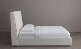 Кровать Трамонте с узким изголовьем
