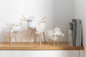 Фигурка Reindeer with Hat 25 см