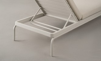 Шезлонг Таормина уличный, светлый