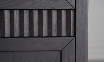 Витрина Moon с 2 стеклянными и 2 глухими фасадами