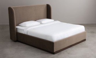 Кровать Вэйл на подиуме