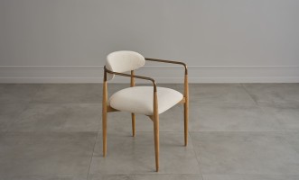 Стул Bradley светлый с подлокотниками cushing snow