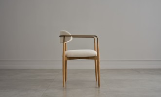 Стул Bradley светлый с подлокотниками cushing snow