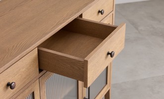 Витрина низкая трехстворчатая Ecru