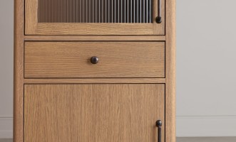 Витрина Экрю одностворчатая левая