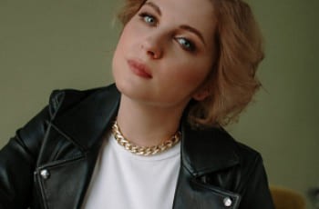 Анна Зуева