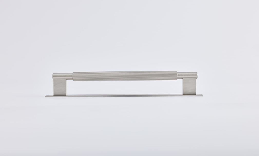 Ручка Arpa на платформе 23 см steel