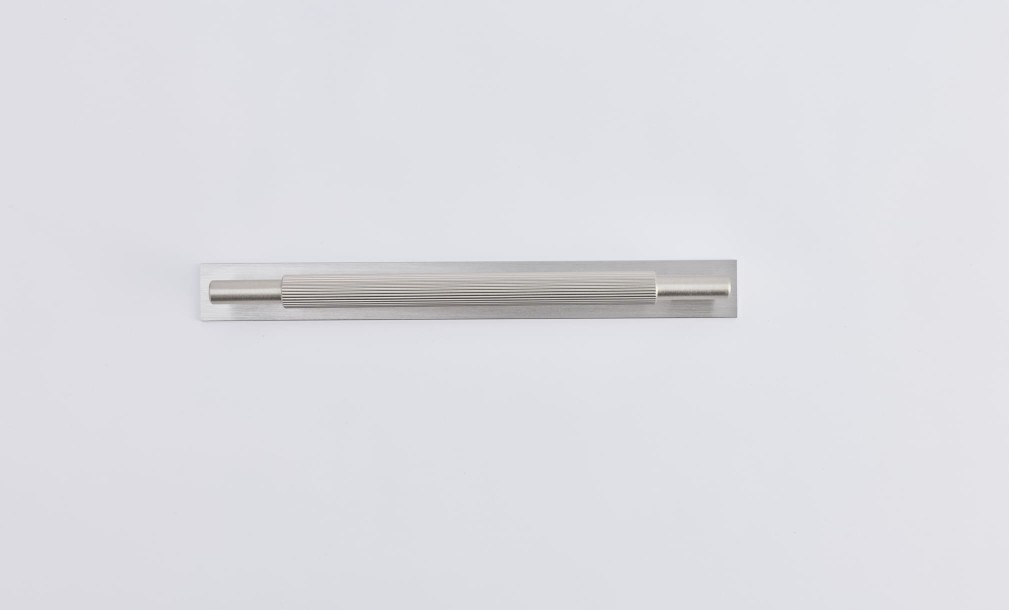 Ручка Arpa на платформе 23 см steel