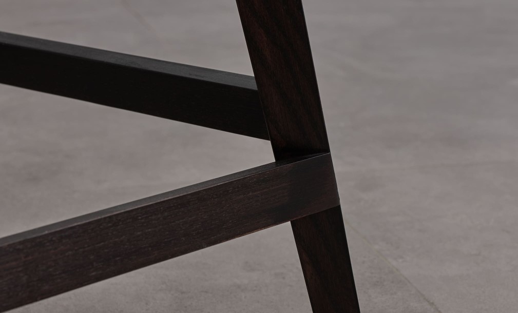 Полубарный стул Виндом с поворотным механизмом