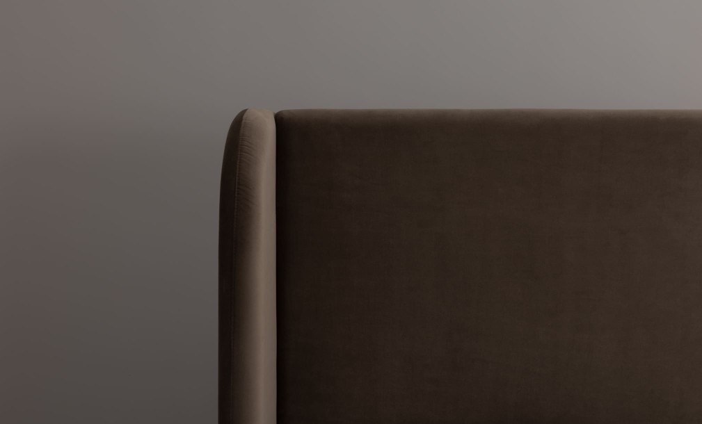 Кровать Вэйл на подиуме