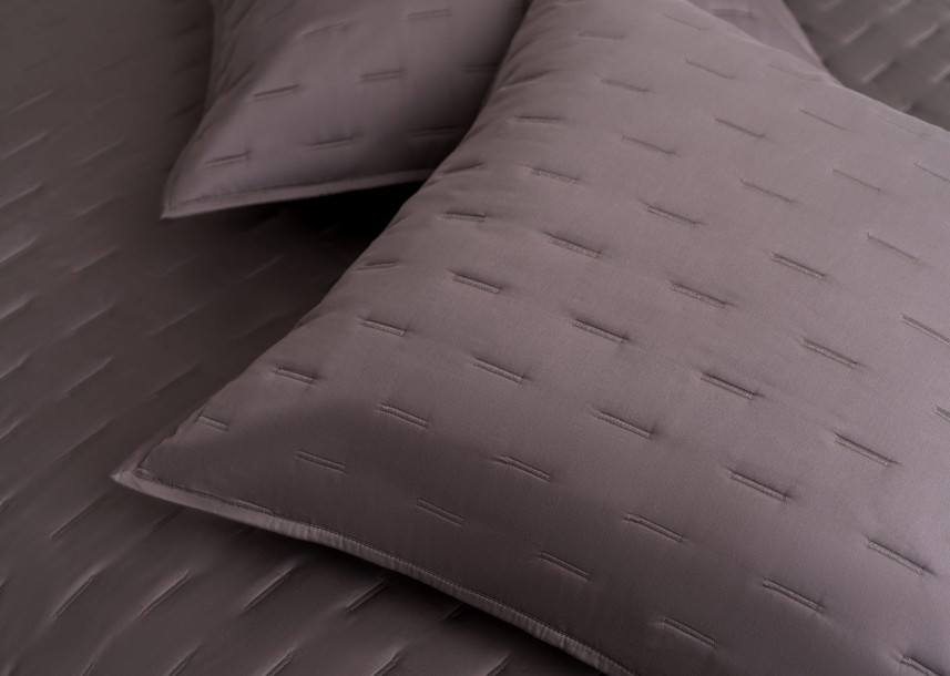 Покрывало Cloud 260x240, цвет Plum Kitten