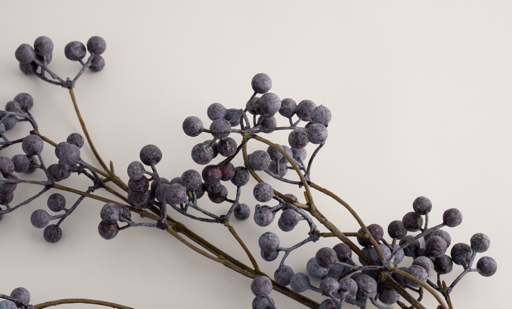 Декоративная искусственная ветвь Smilax Blue Branch, 88 см