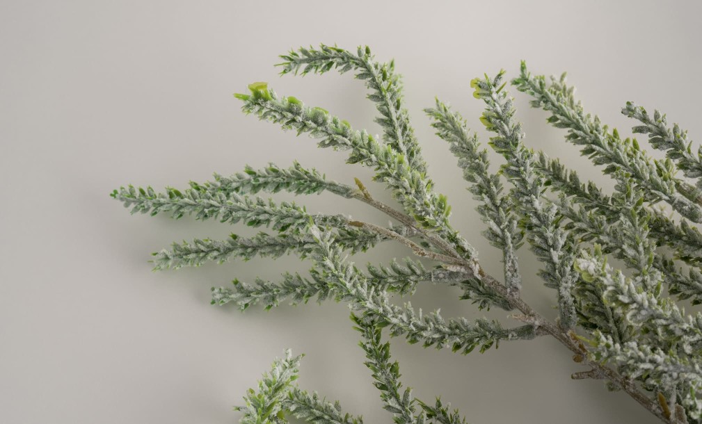 Декоративная искусственная ветвь Alpine pine Branch, 97 см