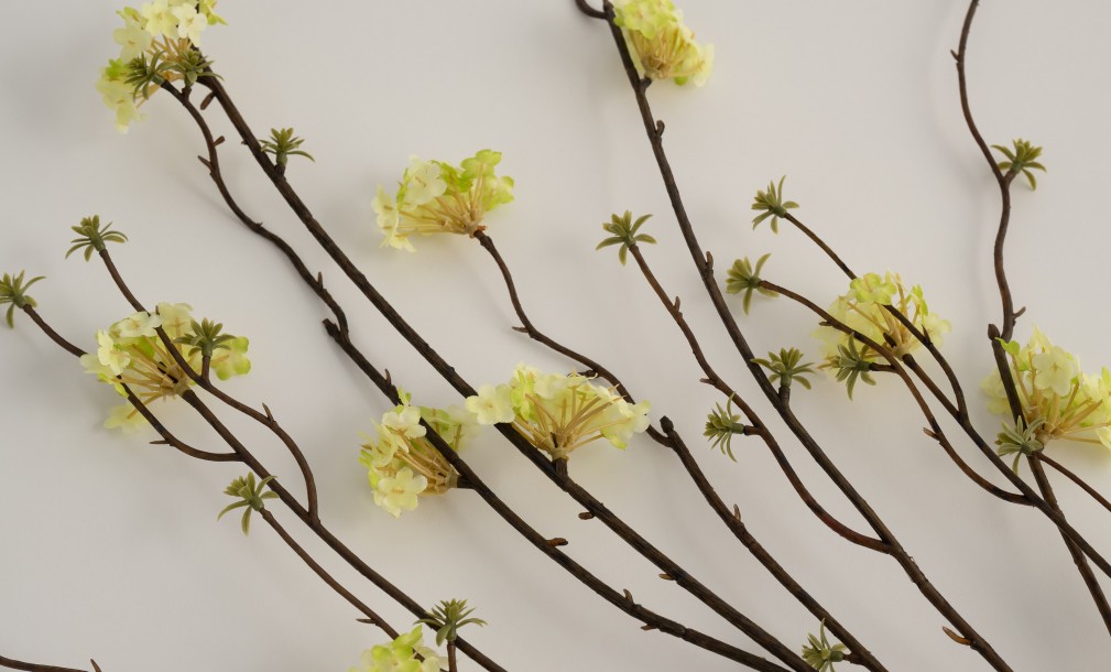 Декоративная искусственная ветвь Snow Willow Branch, 114 см