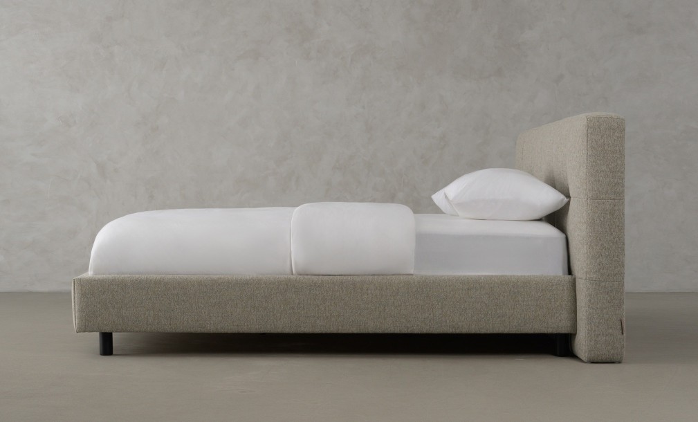 Кровать Flat 200x180 см (ткань DFC3A)