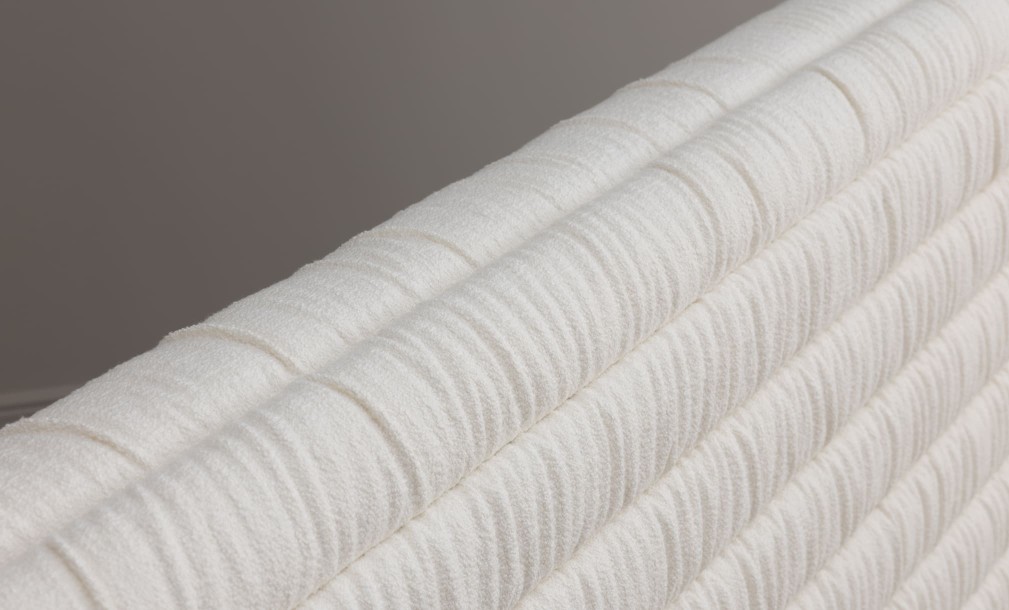 Кровать Трамонте с узким изголовьем