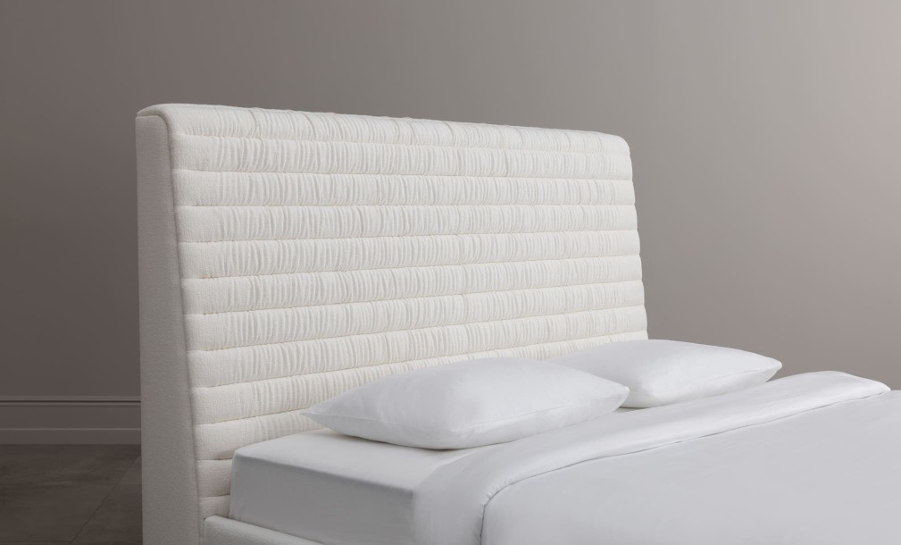 Кровать Трамонте с узким изголовьем