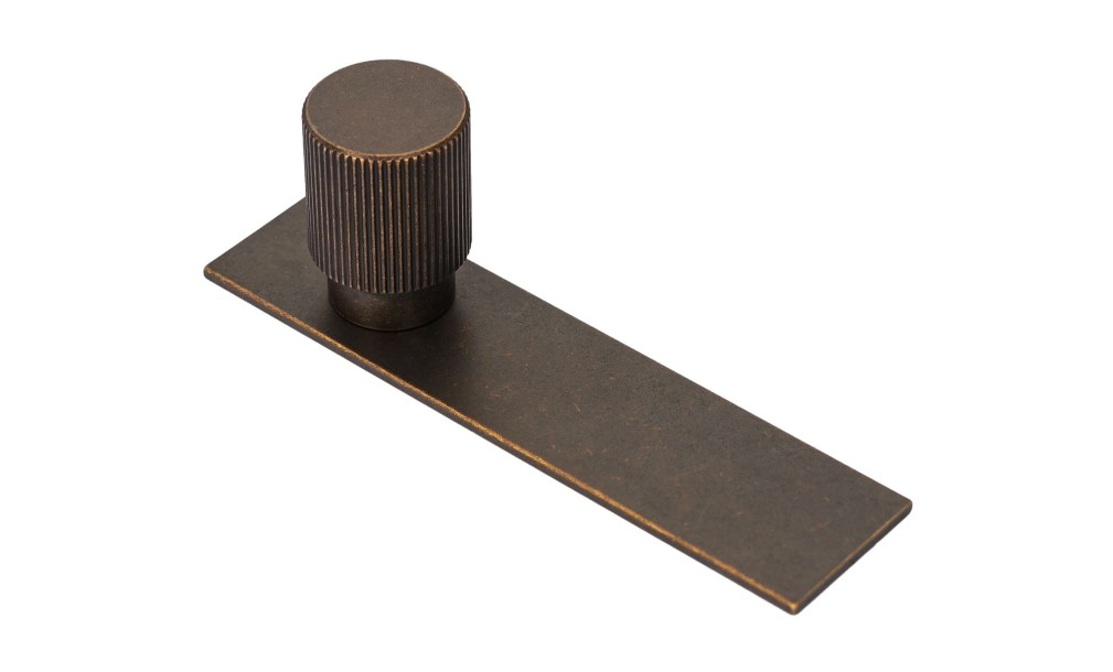 РУЧКА-КНОПКА НА ПЛАТФОРМЕ ARPA RUSTIC BRASS 22ММ