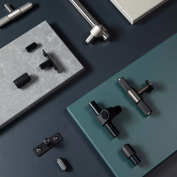 Дверная ручка Cast T-Bar Steel