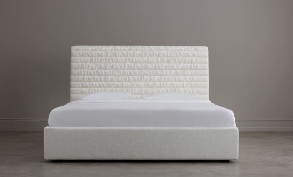 Кровать Трамонте с узким изголовьем