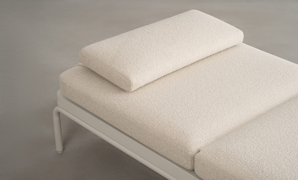 Шезлонг Таормина уличный, светлый