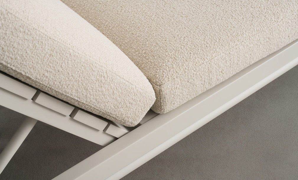 Шезлонг Таормина уличный, светлый