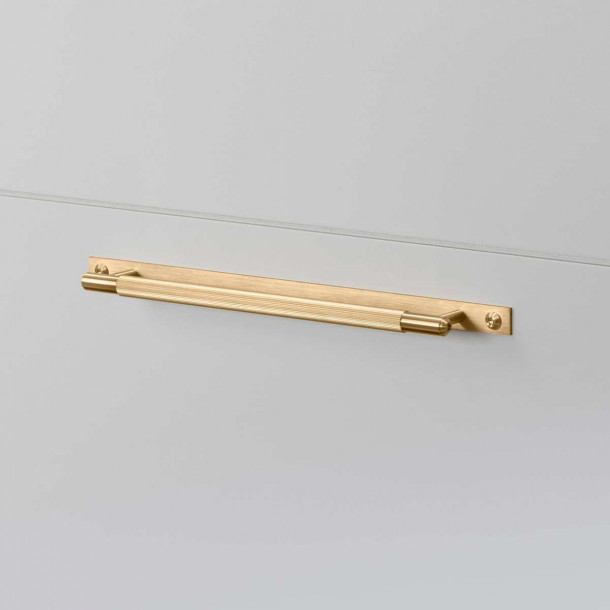 Ручка Linear Plate Brass Medium