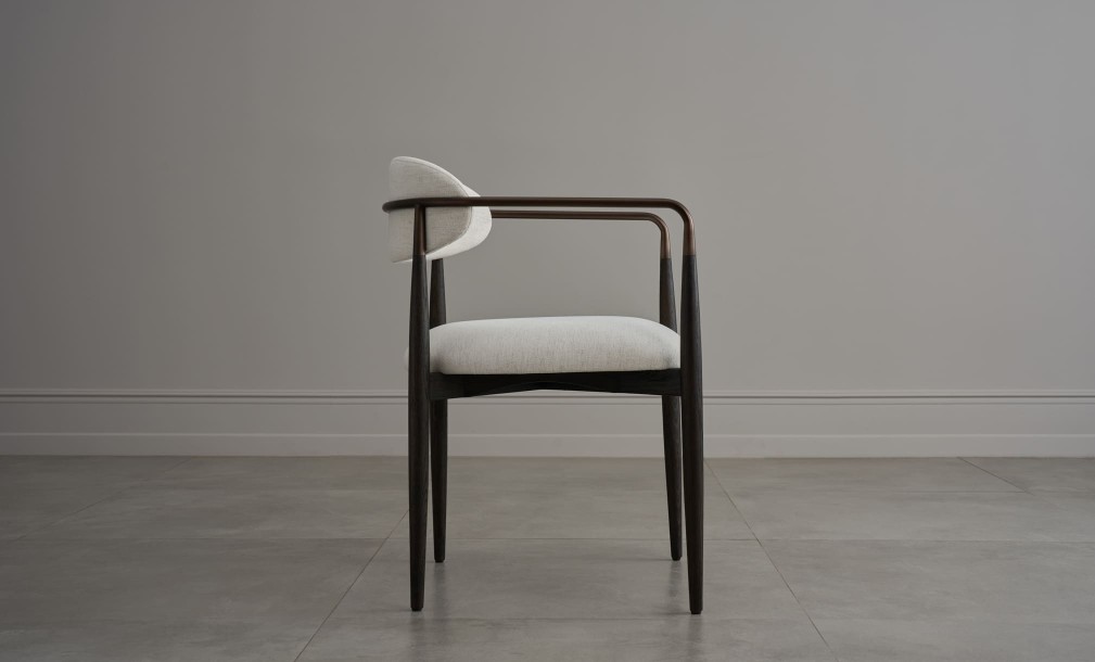 Стул Bradley тёмный с подлокотниками nomad snow