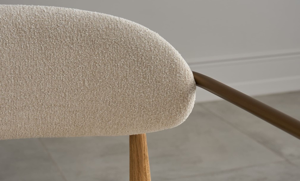 Стул Bradley светлый с подлокотниками cushing snow