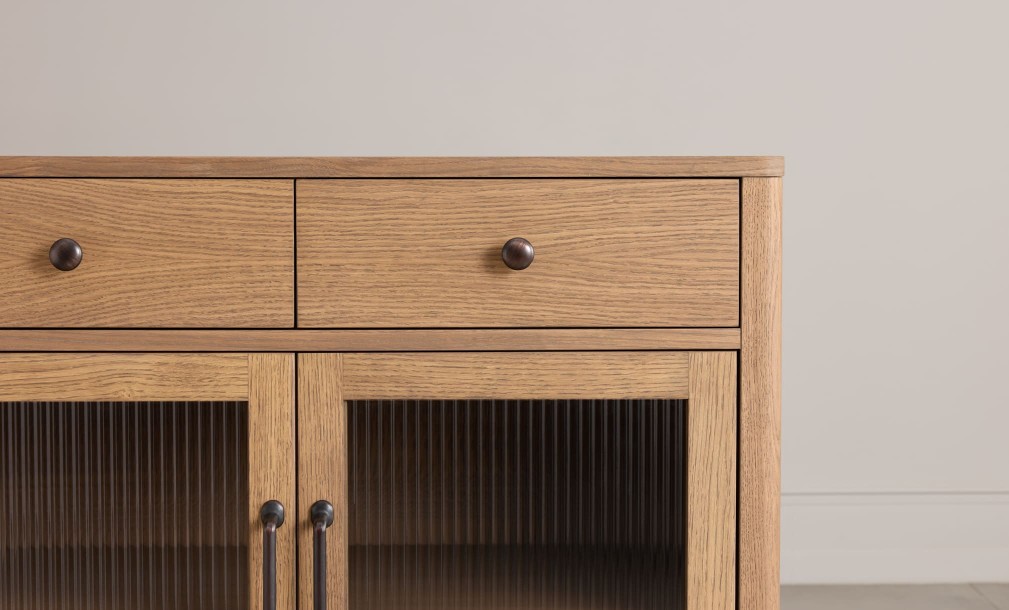 Витрина низкая двухстворчатая Ecru