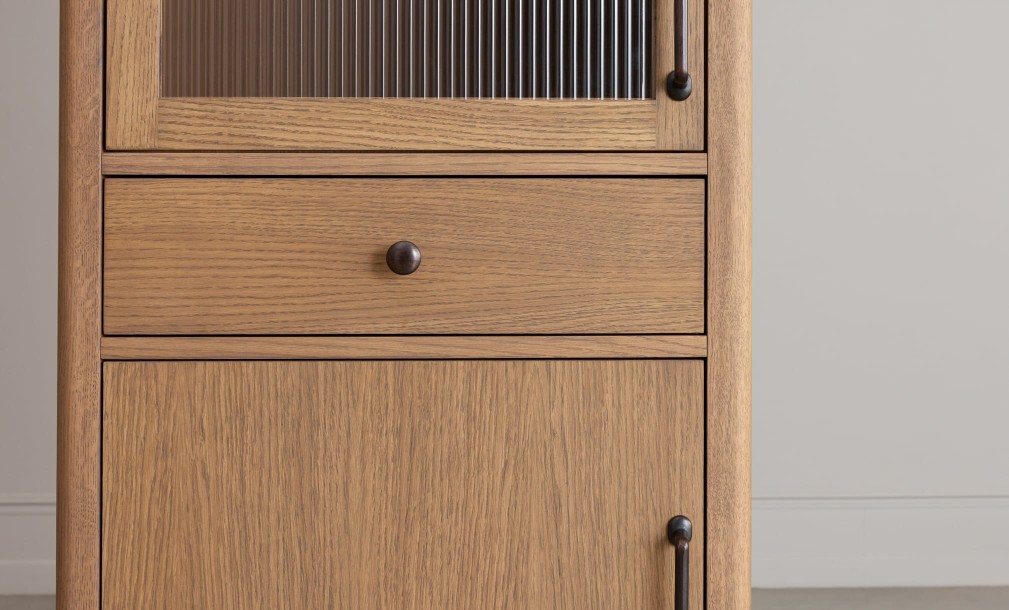 Витрина одностворчатая правая Ecru