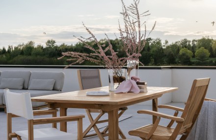 Уличная мебель из тика: Средиземноморские каникулы на собственной террасе