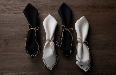 Новинки: салфетки для графичной сервировки