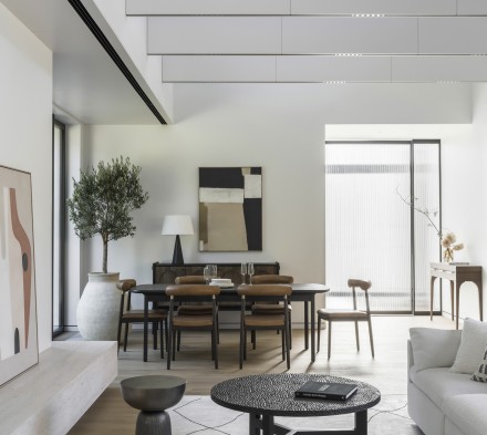 Средиземноморье на Новой Риге: хоумстейджинг в загородном доме