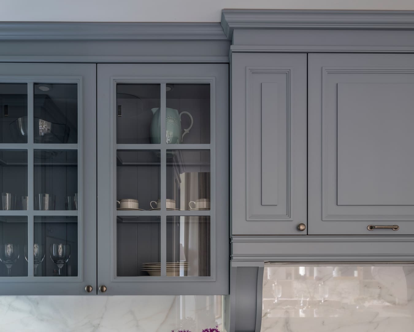 Цвет кухни Tower